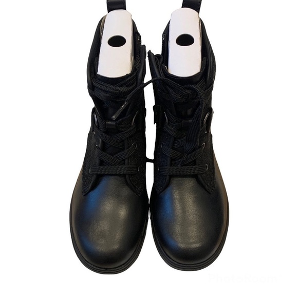 NWT UGG Hapsburg Lace Up Hiker Boots waterproof size 6 - Picture 4 of 7